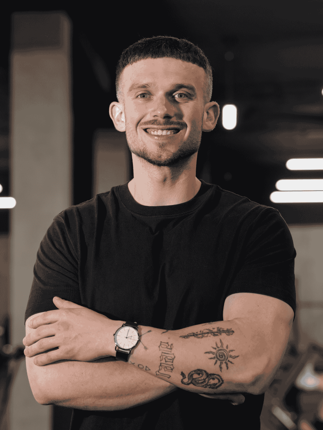 Fitness coach supporting GLP-1 clients between sessions — Healthcount for coaches and clinics